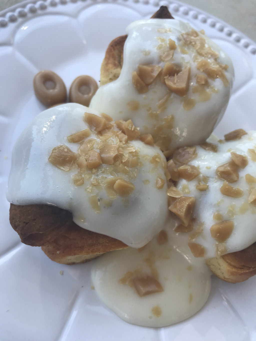 Keto Low Carb Cinnamon Rolls Caramel and Cream Cheese